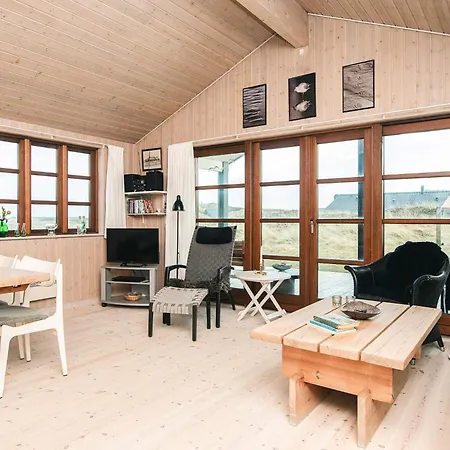 בית נופש Cozy Retreat By The Sea - By Traum *